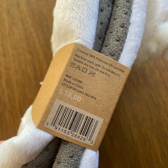 Rae Dunn Slippers - Picture 4 of 4